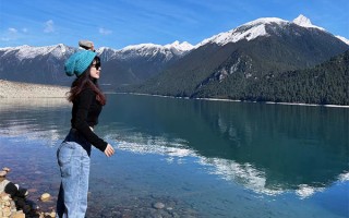 目前的话两个人去西藏玩一趟需要多少钱？两人一起去西藏旅游的人均费用一般多少？