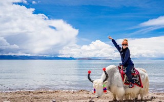 十月一去西藏旅游攻略有哪些？十月一去西藏玩要带多少钱？