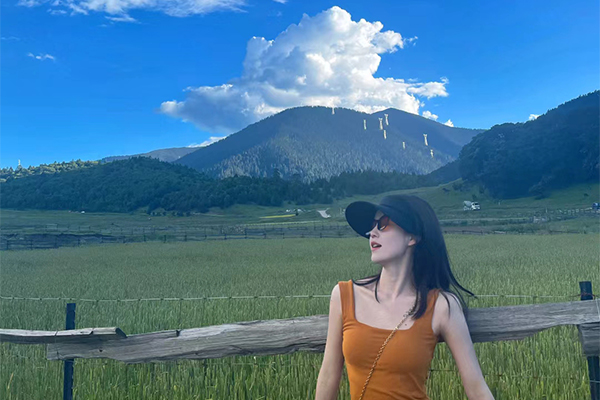 鲁朗林海单女6.jpg