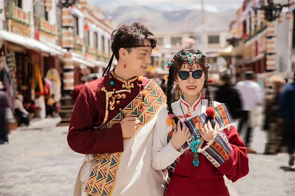 八角街情侣旅拍2 - 副本 已发 攻略.jpg