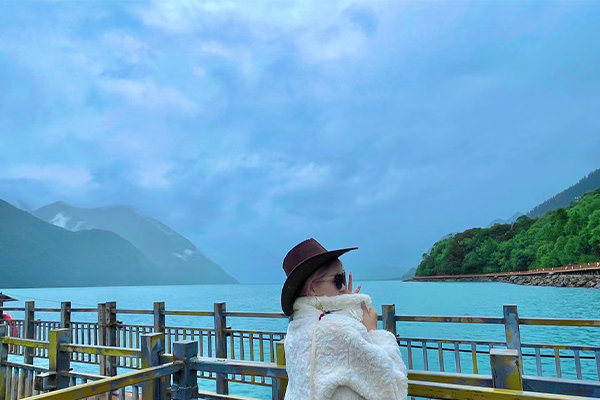 巴松措单女32.jpg