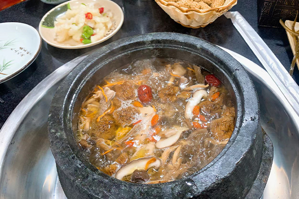 石锅鸡1已发.jpg
