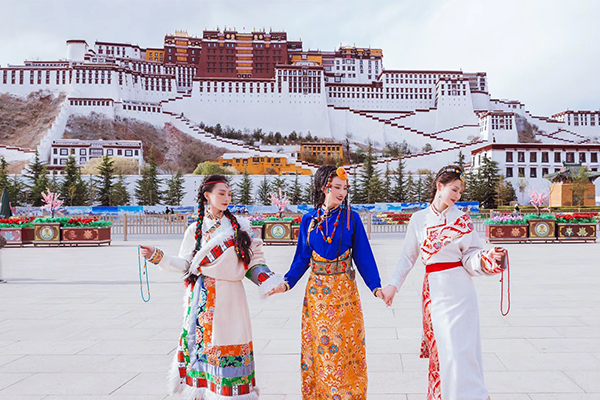 三女布宫旅拍5已发.jpg