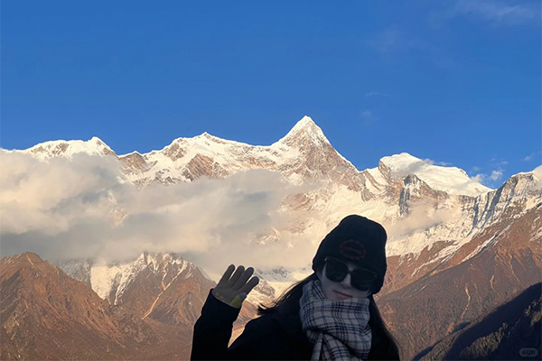 单女南迦巴瓦峰1.jpg